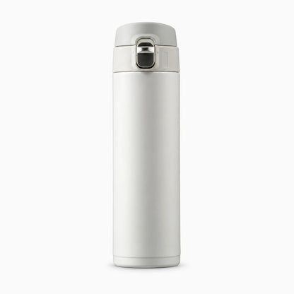Gobelet thermos blanc à couvercle arrondi et bec verseur ergonomique