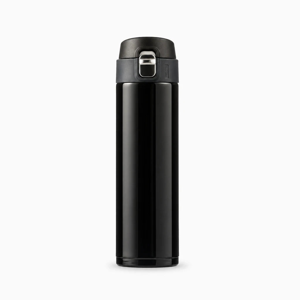 Gobelet thermos noir en matière synthétique, entretien simple à la main