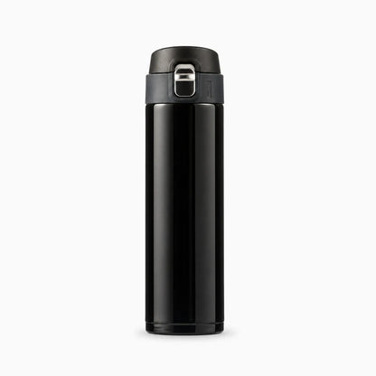 Gobelet thermos noir en matière synthétique, entretien simple à la main