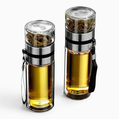 Bouteille infuseur compact avec séparation d'eau et fermeture anti-fuite