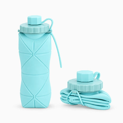 Bouteille silicone pliable verte pour compote, capacity 600 ml, rangement compact