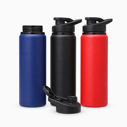 Lot de trois gourdes en acier inox de teintes variées, résistantes aux chocs et faciles à nettoyer