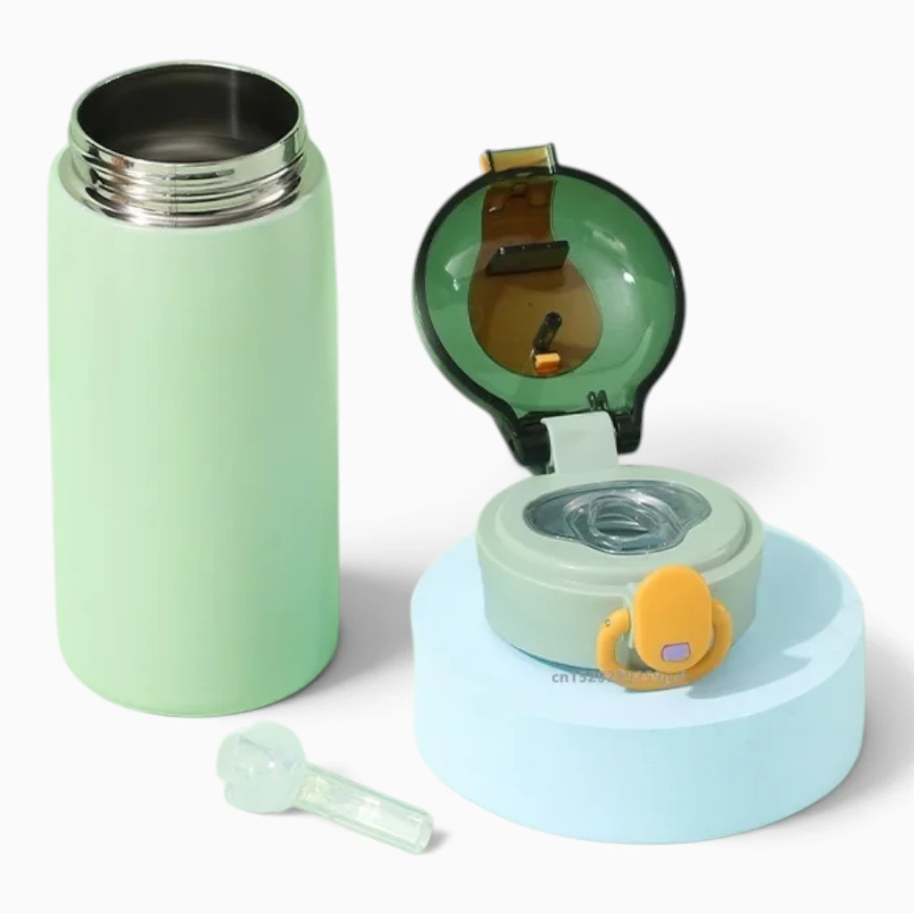 Coupe transversale révélant l'isolation sous vide de la gourde thermique inox