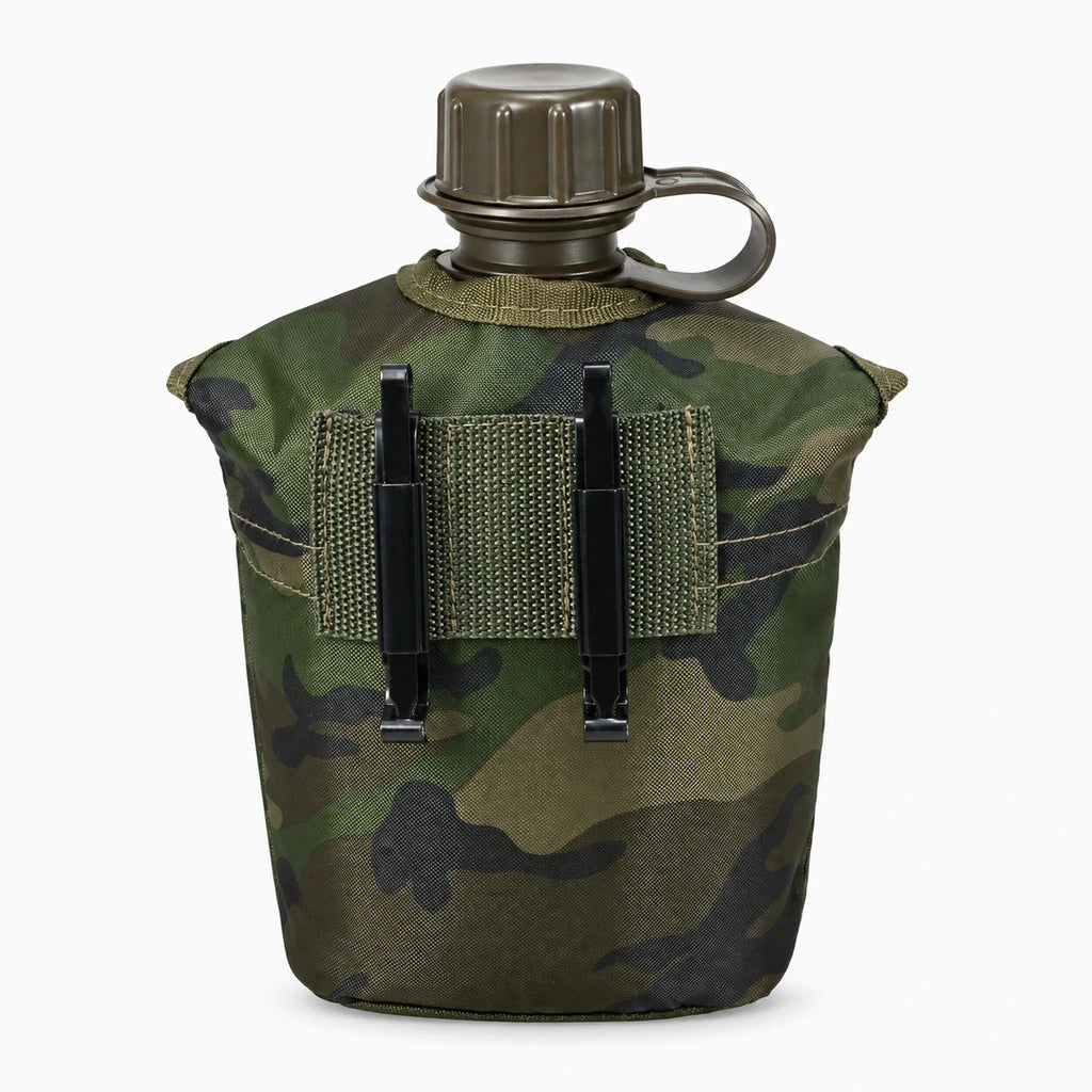 Gourde compacte noire 1 litre, design ergonomique adapté au trekking et aux sorties en plein air