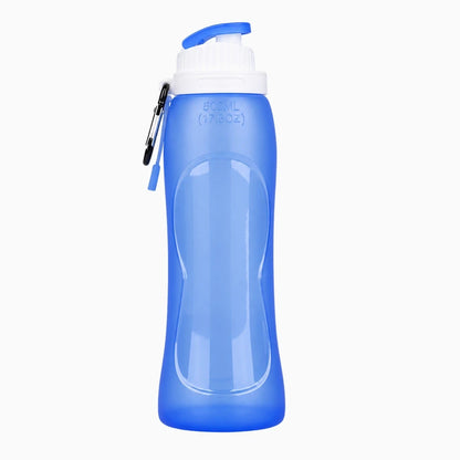 Gourde molle bleu gris blanc enroulée à plat après utilisation