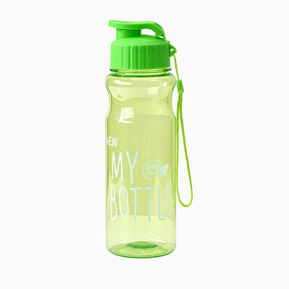 Format généreux de gourde pour boire plus avec prise en main ergonomique pendant l'effort