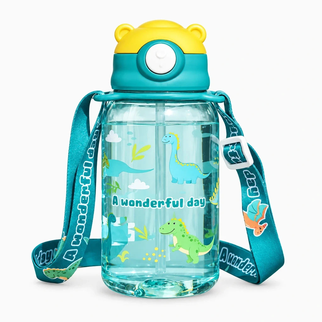Bouteille d'eau enfant compacte disponible en violet, vert et rose avec fermeture sécurisée