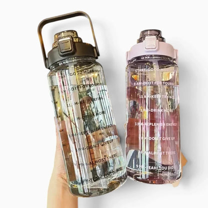 Gourde 2L avec paille et échelle horaire, design ergonomique pour extérieur et activités physiques