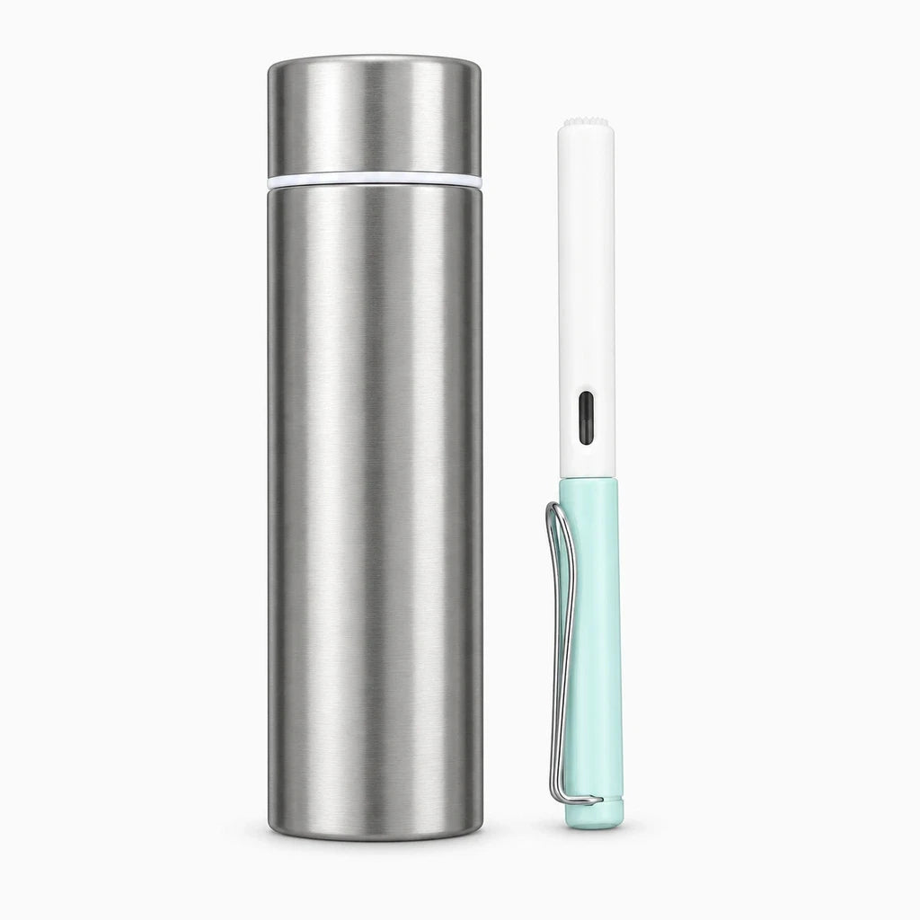 Mini thermos isotherme compact argenté pour boissons chaudes portables