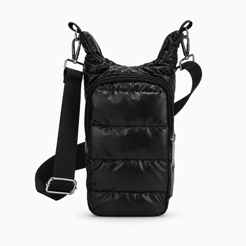 Détail de la poche avant du porte gourde bandoulière pour petits objets et accessoires